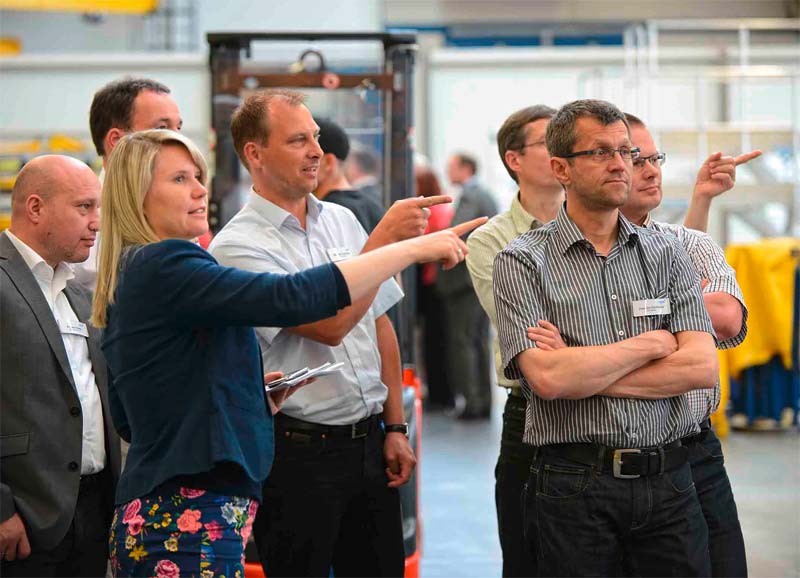 Focus on manufacturing: During the factory tour participants took the chance to ask questions about the manufacturing