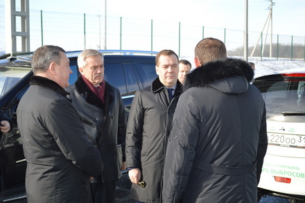 Der russische Ministerpräsident Dmitri Medwedew zu Besuch in der Biogasanlage