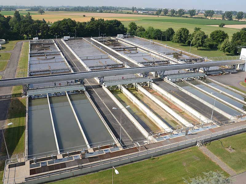 Große Kapazität: Die Kläranlage Weinheim ist ausgelegt für die Abwasser-Reinigung von 230.000 bis 240.000 Einwohnern.