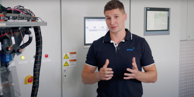 In the video, Alexander Klotz, Technical Trainer at the MWM Training Center Service in Mannheim, explains how to conduct a TPEM auxiliary drive test.