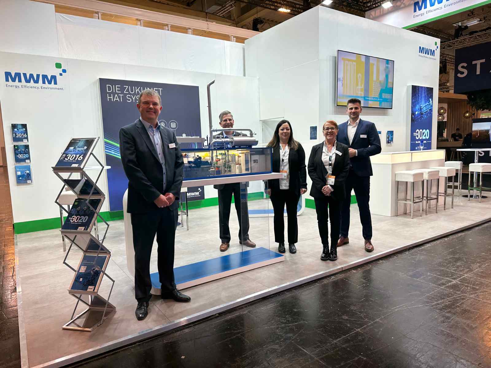 Das MWM Team begrüßte die Messeteilnehmer im Ausstellungsbereich „Hydrogen Solutions“.