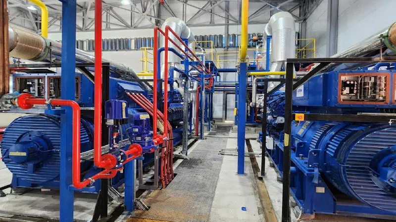 Two installed MWM TCG 3020 V20 gas engine generator Los dos grupos electrógenos de gas MWM TCG 3020 V20 instalados generan 4,6 MW de energía eléctrica y 4,5 MW de energía térmica (fotografía: İltekno).